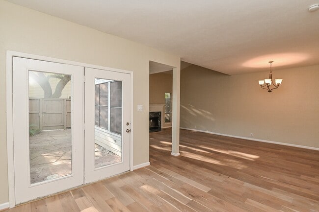 Building Photo - 1619 Prairie Mark Ln