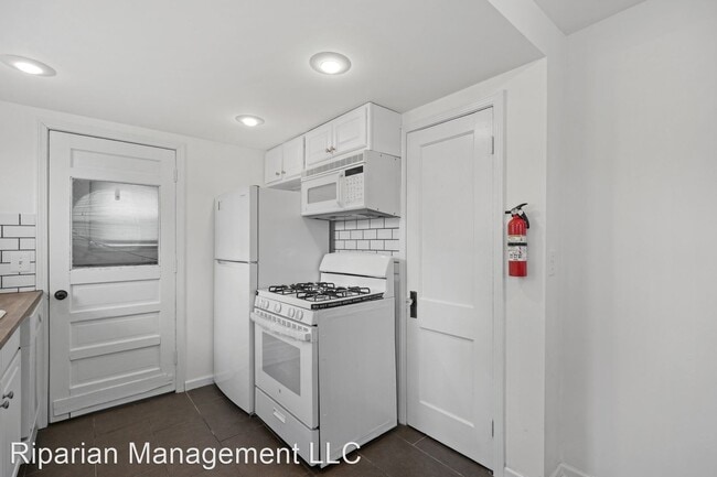 Building Photo - 3 br, 1 bath House - 1077 Ford Blvd