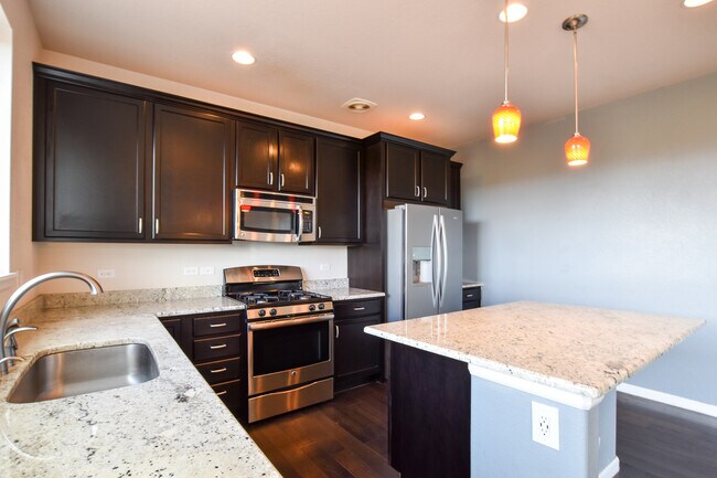 Building Photo - 9761 Beryl Dr