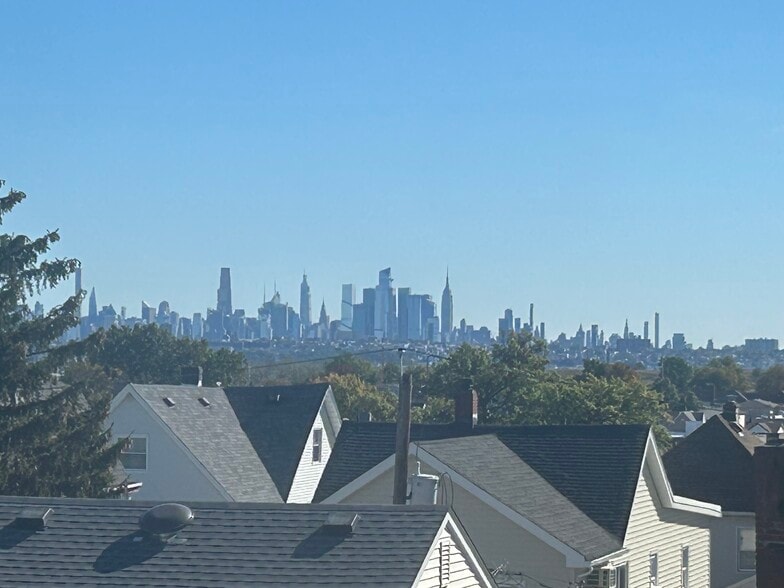 NYC view - 14 Ridge Rd