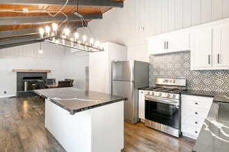Building Photo - 108 Greenspot Blvd
