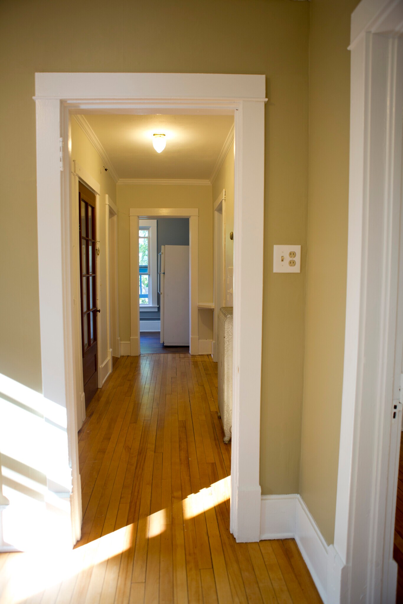 Building Photo - 225 Buell St