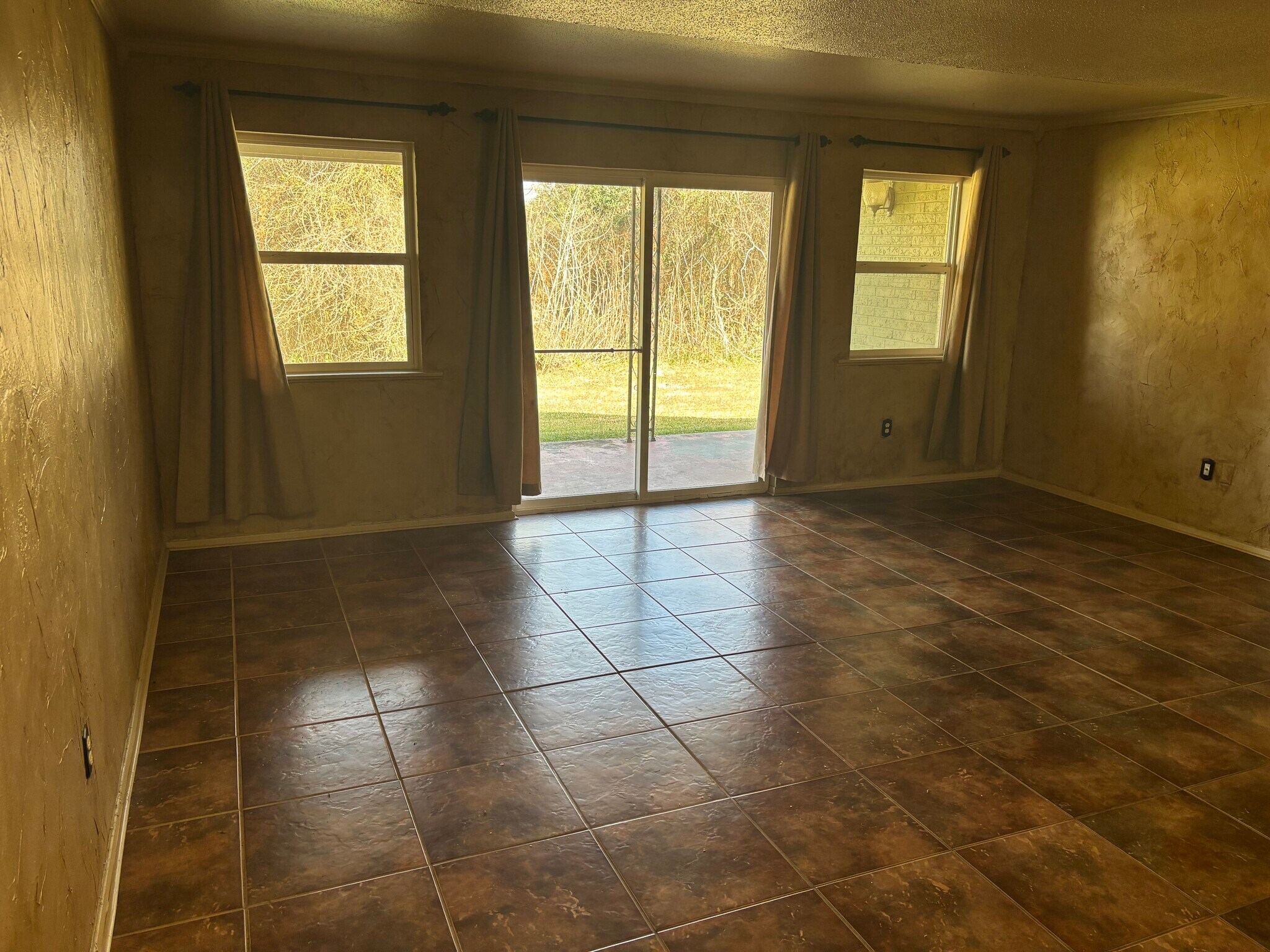 Sliding Door to Patio - 3121 Johnston St