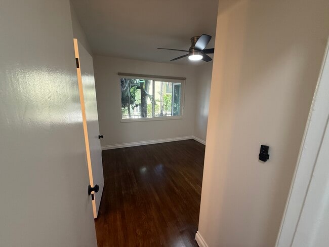 Building Photo - 316 Calle Miramar