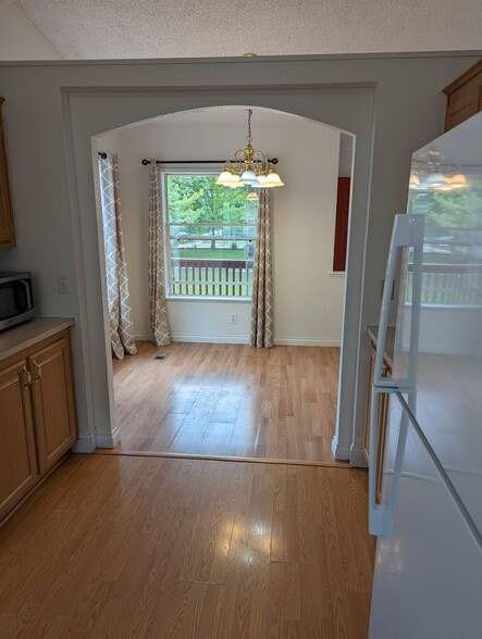 Building Photo - 514 Holbrook St