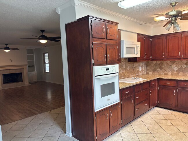 Building Photo - Spectacular