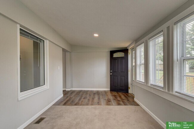 Building Photo - 6519 Parker St