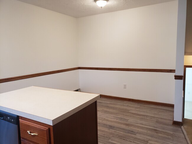 Eat in Kitchen - 120 S Blettner Ave