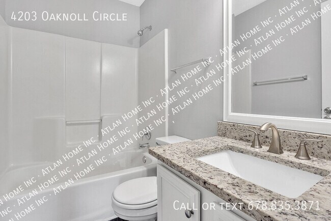 Building Photo - 4203 Oaknoll Cir