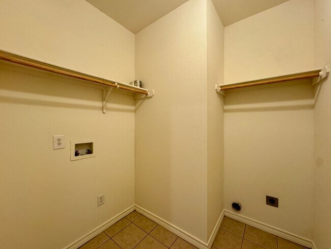 Building Photo - Duplex