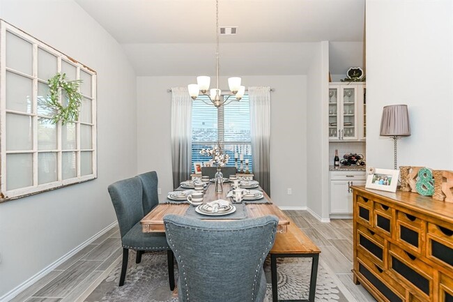 Building Photo - 4731 Creekside Hvn Trl