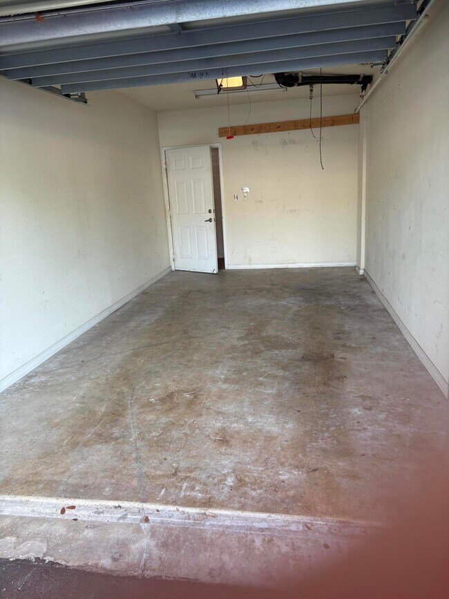 Building Photo - 6529 Emerald Dunes Dr