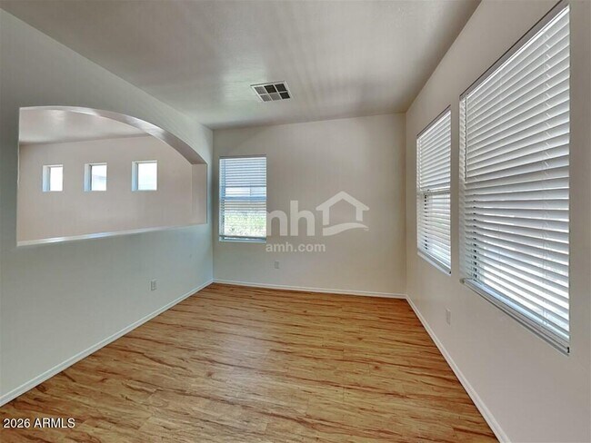 Building Photo - 4242 E Baylor Ln