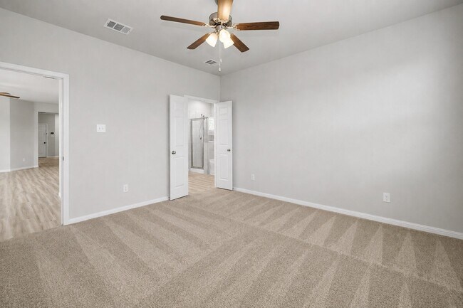 Building Photo - 101 Eliana Shores Dr