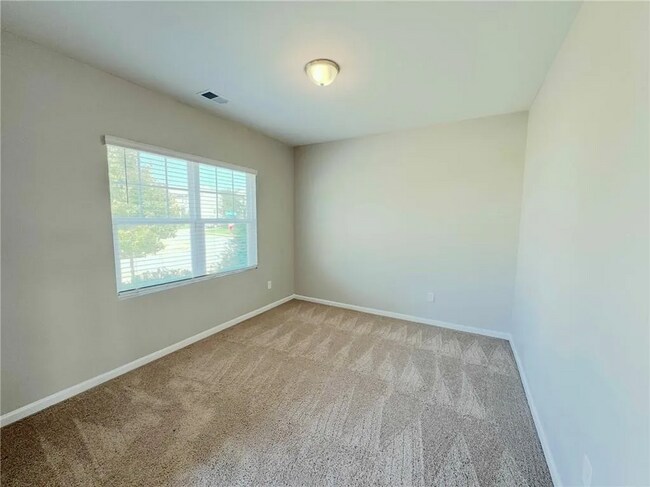 Building Photo - Corner-Lot Luxury Living in Bridlewood Far...