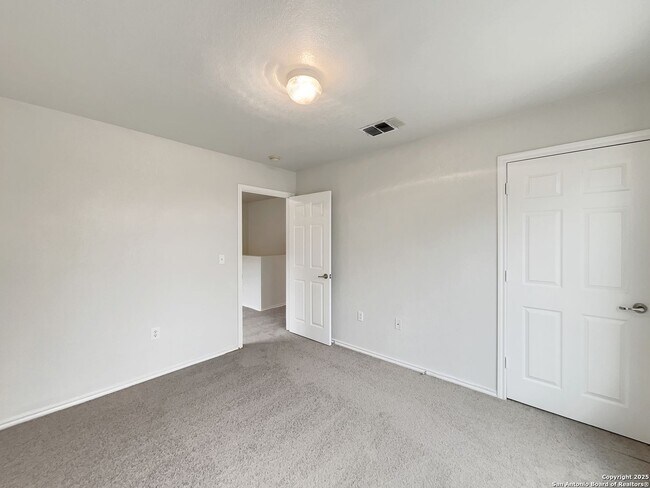 Building Photo - 6010 Blossom Bend
