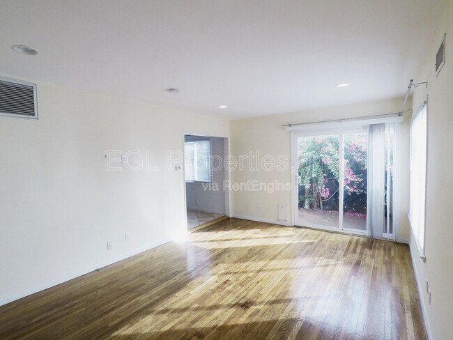 Building Photo - 1287 Cochran Ave