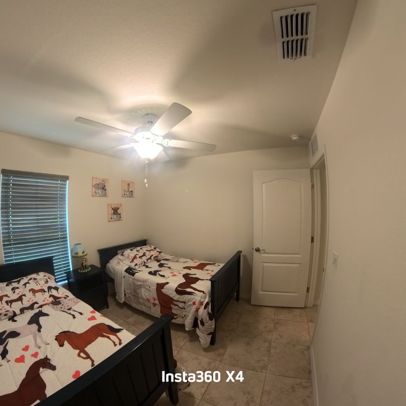 Building Photo - 25283 Canterbury Dr