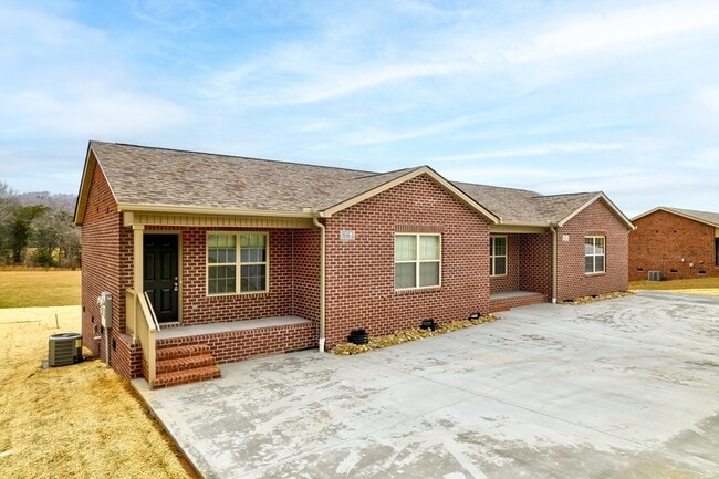 Building Photo - 808 S Old Sevierville Pike