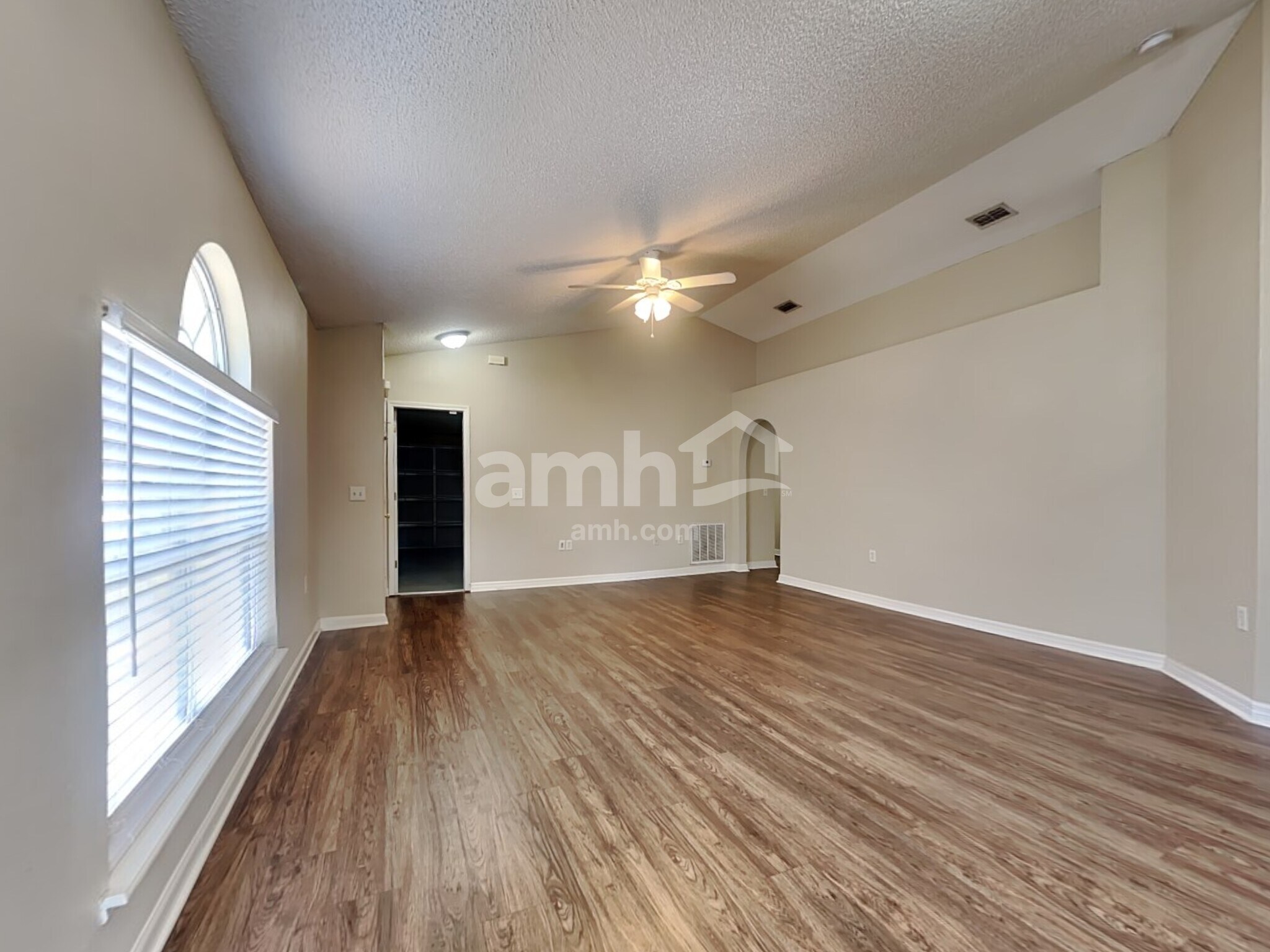 Building Photo - 7287 Lawn Tennis Ln