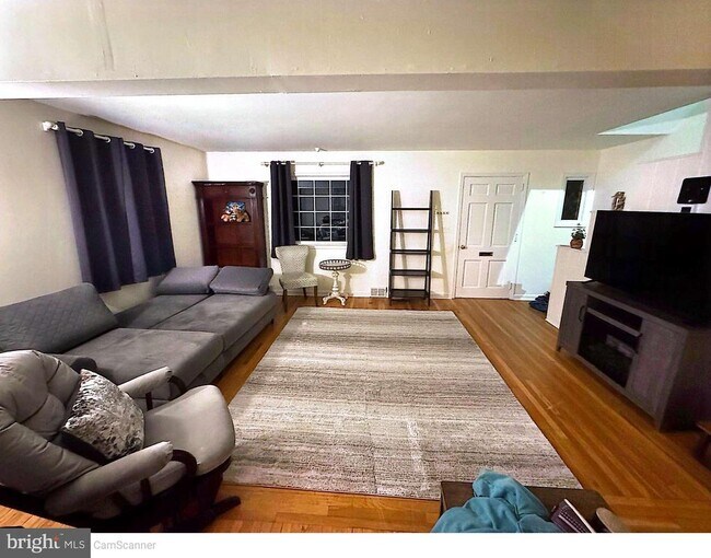 Building Photo - 409 Swarthmore Rd