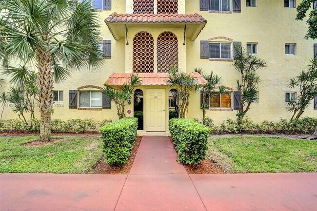 Building Photo - 253 S Cypress Rd
