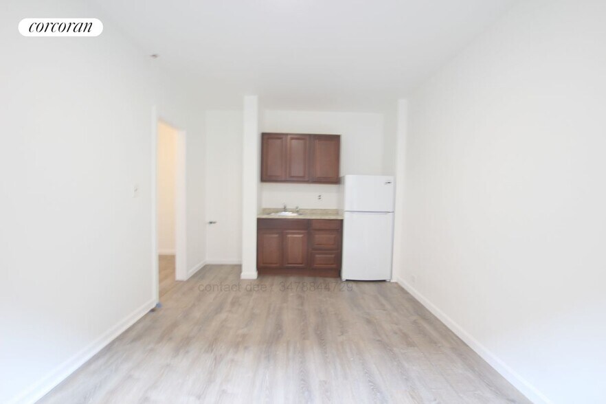 Building Photo - 201 W 108th St