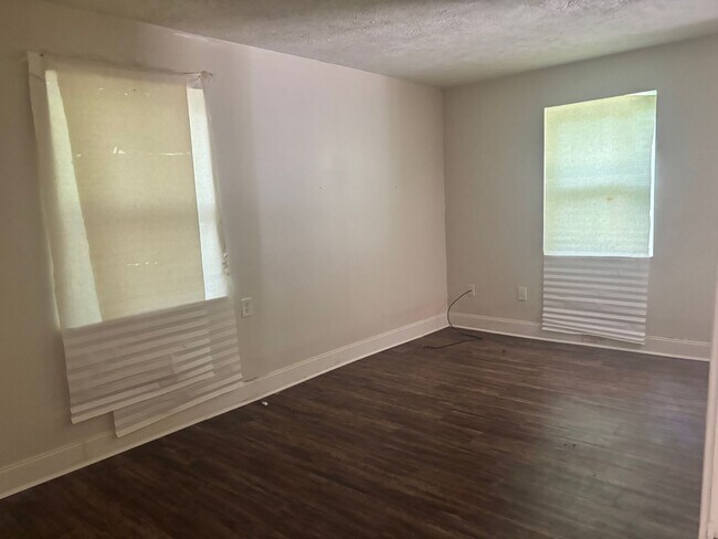 Building Photo - 120 Paso Cove