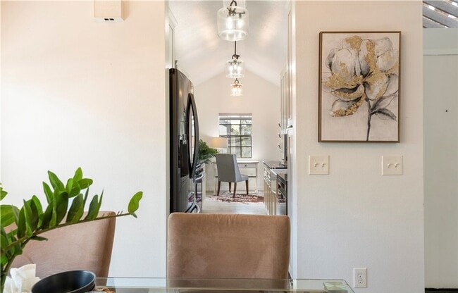 Building Photo - Clean and perfect One Bedroom