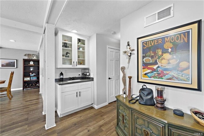 Building Photo - 23078 Vía Cereza