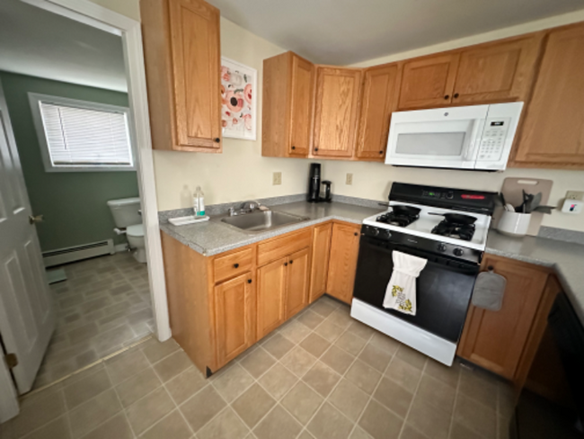 88 Oak St - 88 Oak St Old Town ME 04468 | Apartment Finder