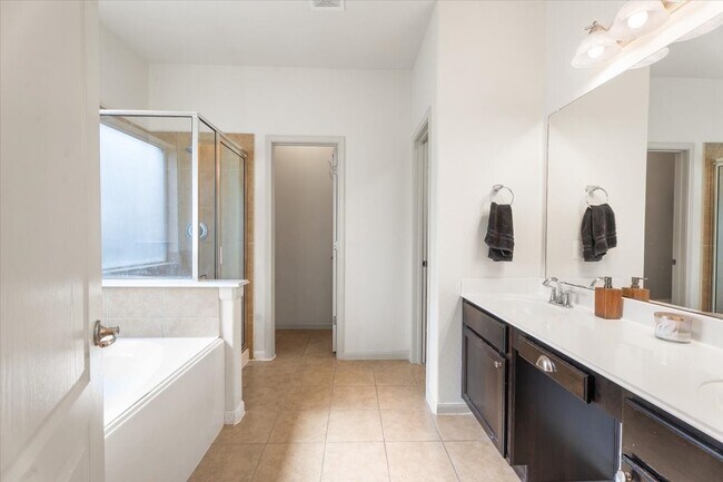 Building Photo - 285 Country Crossing Cir
