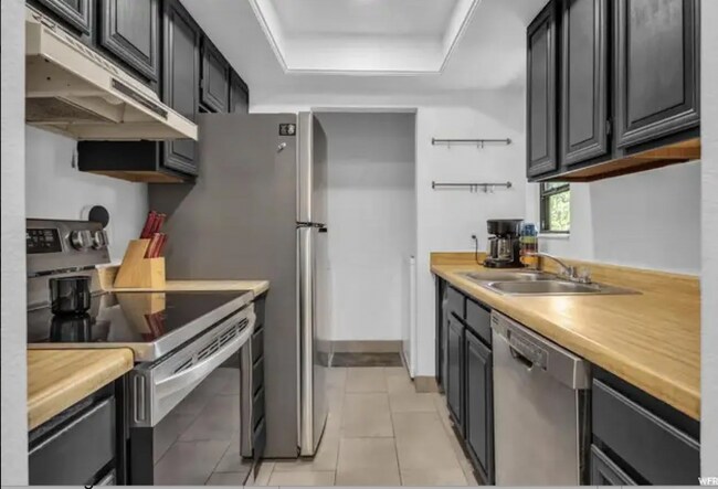 Building Photo - 6881 S Countrywoods Cir