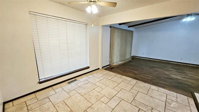 Building Photo - 5301 NW 115th St