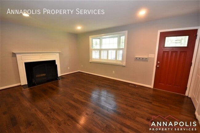 Building Photo - 442 Poplar Ln