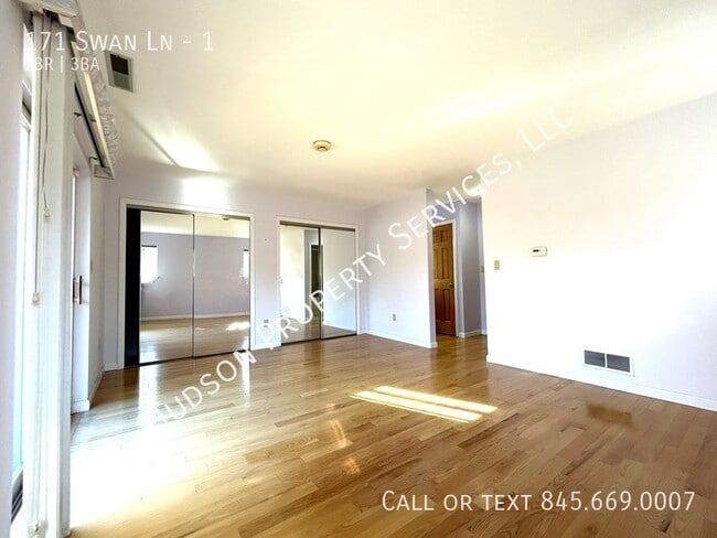 Building Photo - 2 Bed/2.5 Bath Condo in Fox Hill For Rent