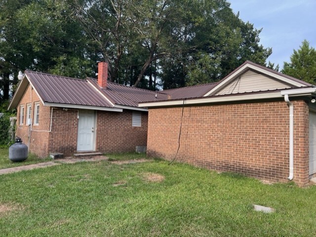 Building Photo - 106 W 6th Ave