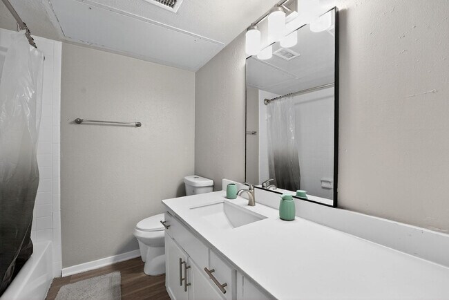 Building Photo - 9763 Audelia Rd