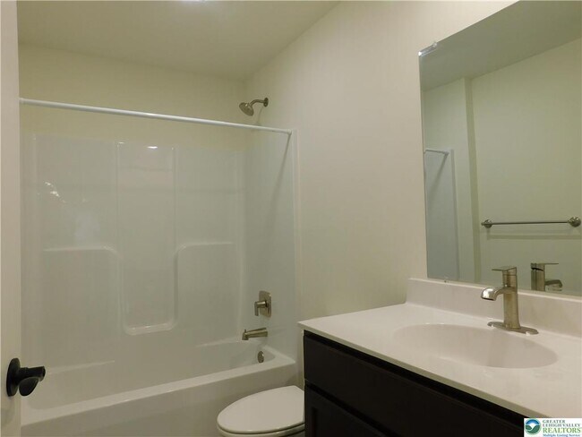 Building Photo - 1549 Burkhardt St