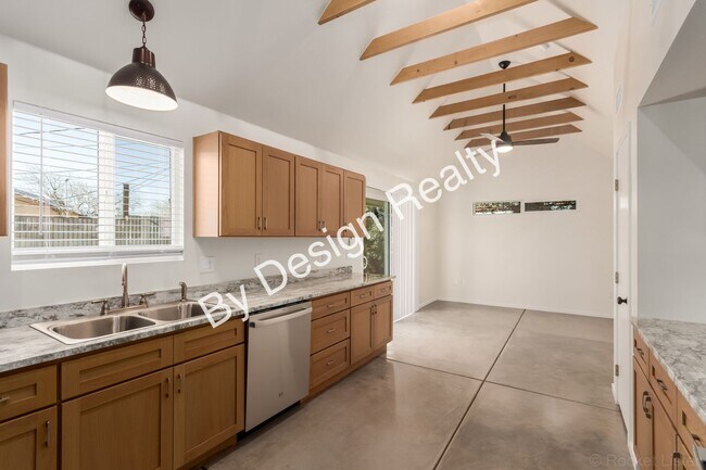 Building Photo - Modern Construction Steps from the University of Arizona