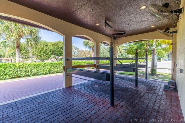 Building Photo - 14943 Paddock Dr