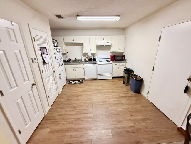 Building Photo - Campus Lofts | Elevated Living Near Everything