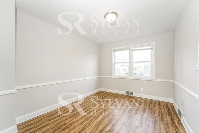 Building Photo - Enjoy living the good life in this 3 bedro...