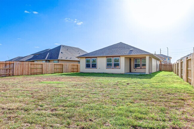 Building Photo - 2031 Stella Pne Dr