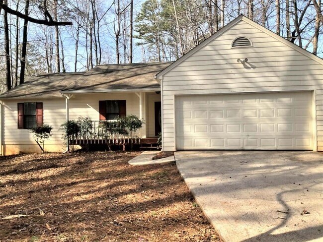 Primary Photo - 465 Lakeshore Dr
