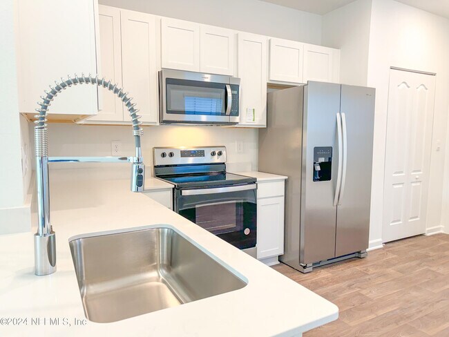 Building Photo - 1633 Bridger Trce