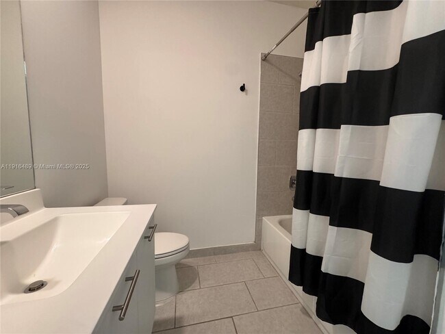 Building Photo - 8167 NW 41st St