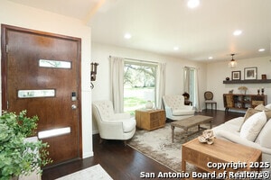 Building Photo - 206 Yosemite Dr