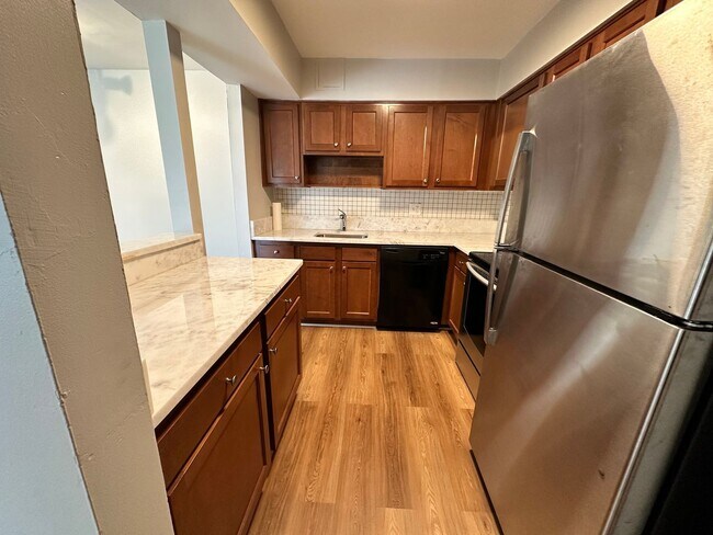 Building Photo - Available for Immediate Move-In – 2 Bed | 2 Bath Condo