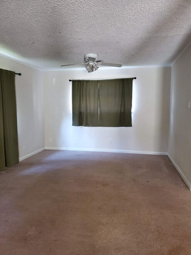 Building Photo - 2514 Belmont Blvd